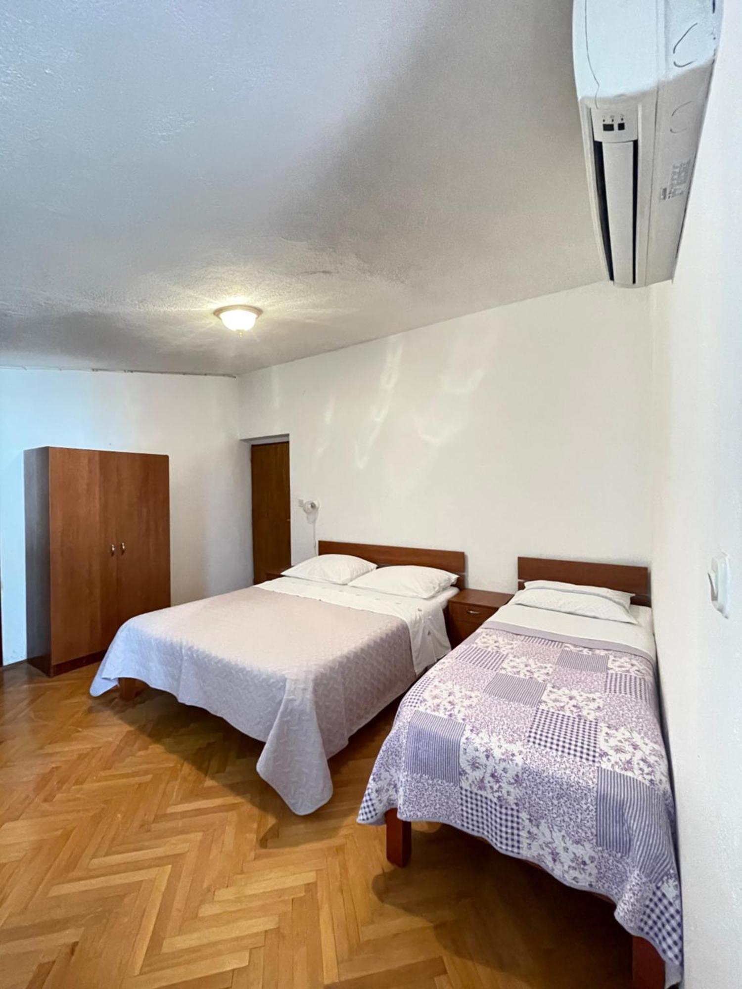 Apartmani Ivanka Starigrad Paklenica Eksteriør billede