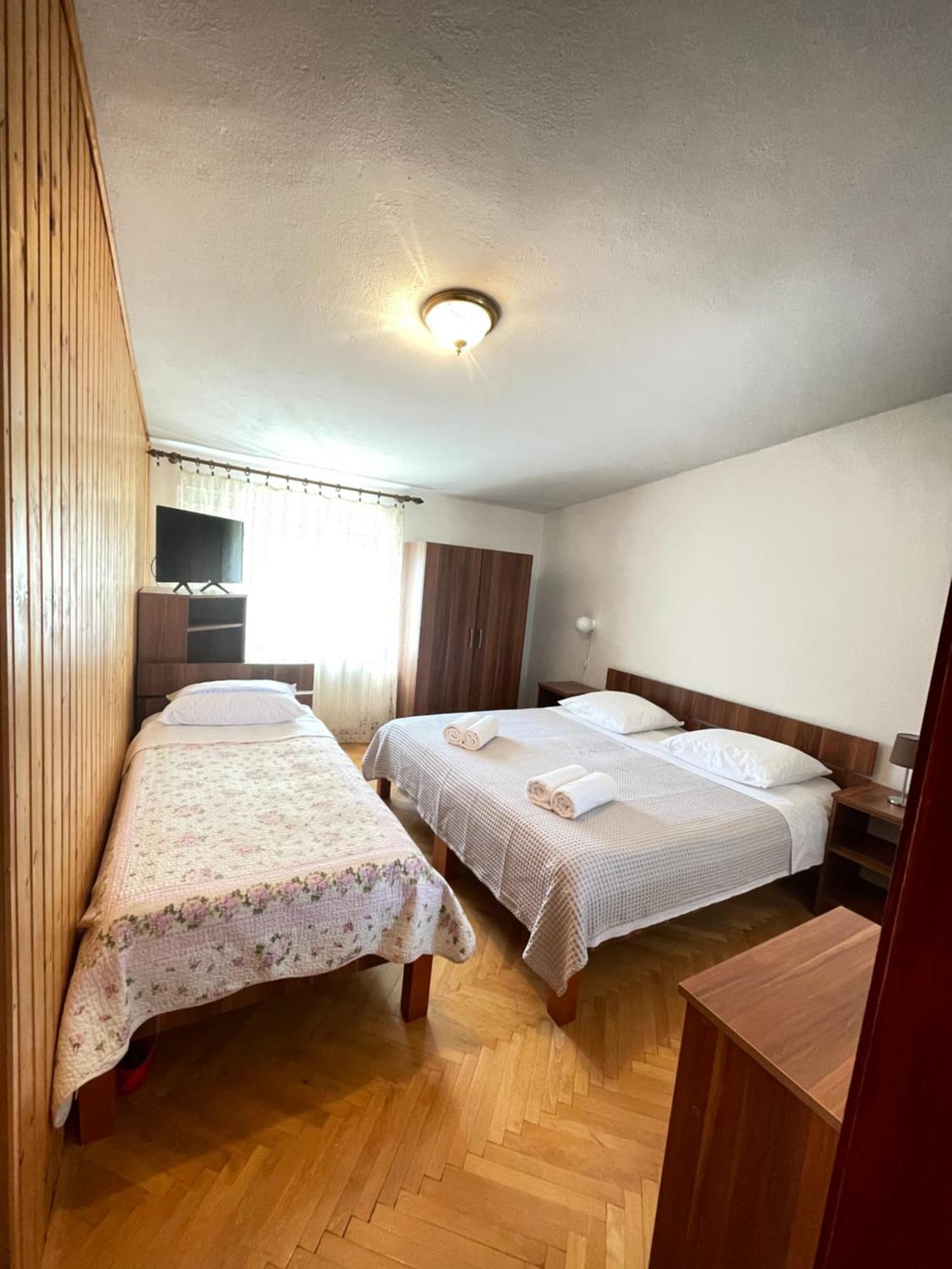Apartmani Ivanka Starigrad Paklenica Eksteriør billede