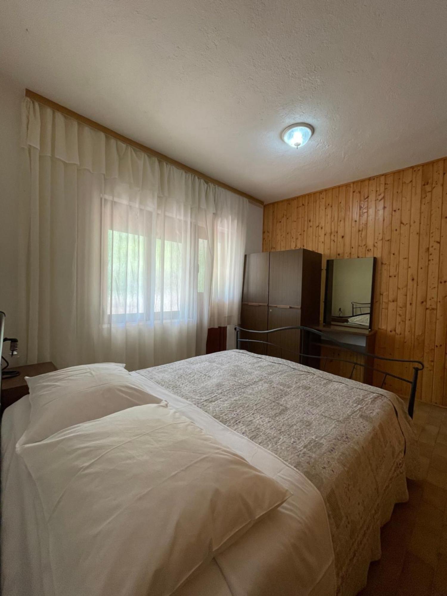 Apartmani Ivanka Starigrad Paklenica Eksteriør billede